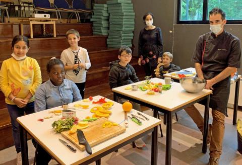 ATELIERS SCULPTURE SUR FRUITS ET LÉGUMES POUR LES PETITS