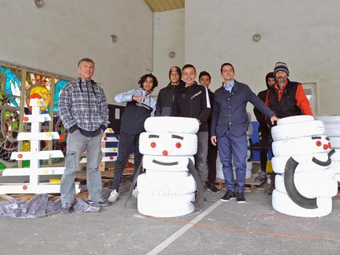 Chantier jeunes pour préparer Noël