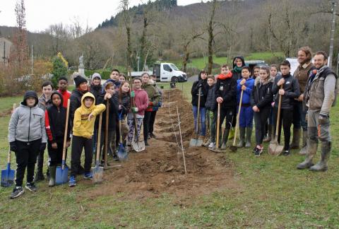 UNE FORÊT NOURRICIERE A AUSSILLON